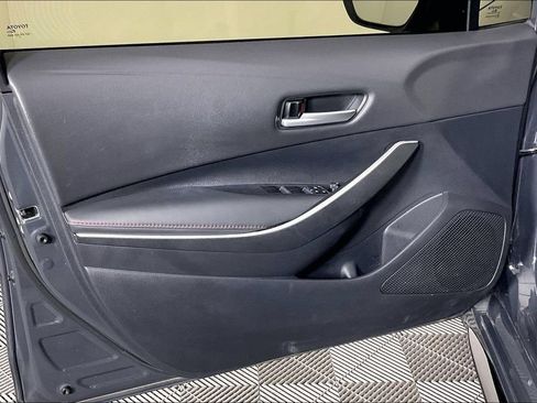 Used 2025 Toyota Corolla SE w/ Convenience Package FWD image 21