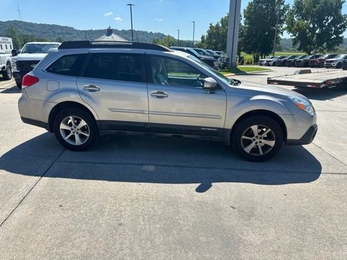 Used 2014 Subaru Outback 2.5i Limited AWD/4WD image 12