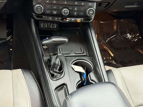 Certified 2022 Dodge Durango R/T w/ Blacktop Package AWD/4WD image 24