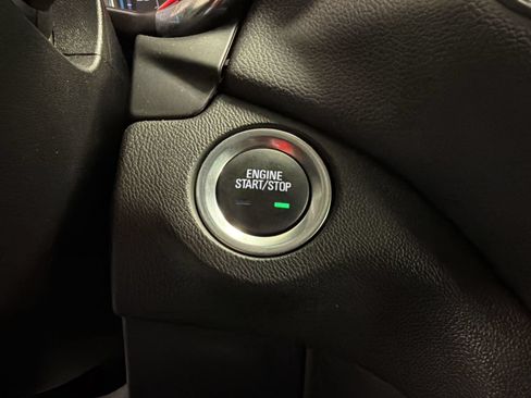 Used 2022 Chevrolet Equinox LT AWD/4WD image 17