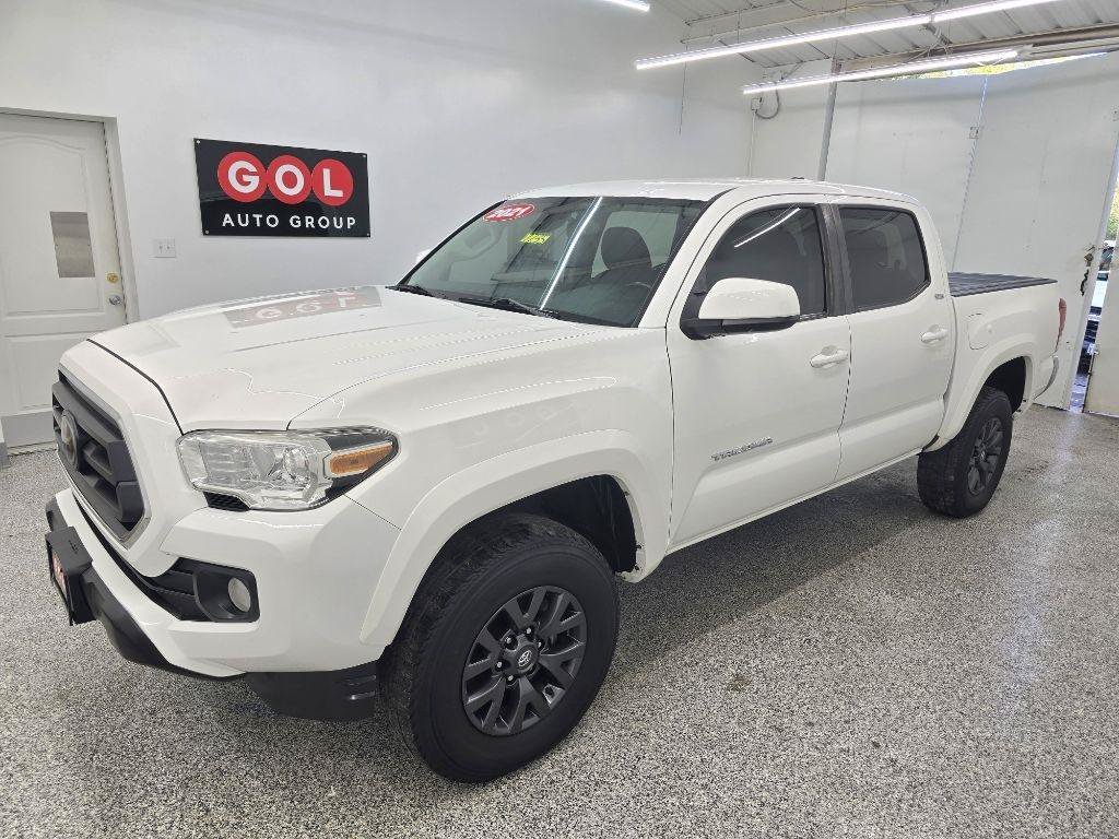 Used 2021 Toyota Tacoma SR5 AWD/4WD image 3