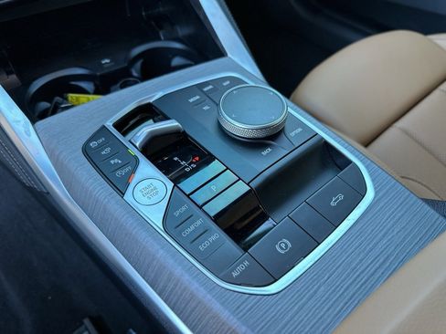 Used 2025 BMW 440i xDrive Convertible w/ Premium Package image 37