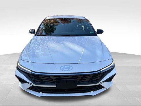 Certified 2025 Hyundai Elantra Sport image 10