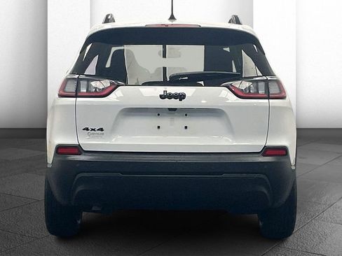 Used 2023 Jeep Cherokee Altitude Lux image 3