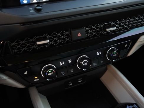 Used 2023 Honda Accord EX-L image 12