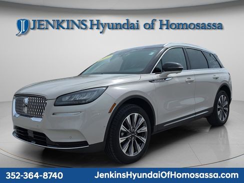 Used 2022 Lincoln Corsair Reserve w/ Equipment Group 201A image 4