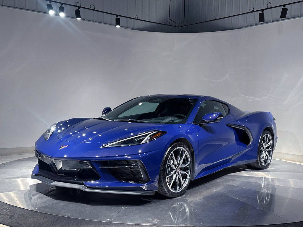 Used 2025 Chevrolet Corvette Stingray Preferred Cpe w/ 2LT RWD image 2