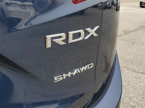 Certified 2025 Acura RDX SH-AWD image 8