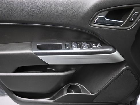 Used 2022 Chevrolet Colorado LT w/ LT Convenience Package image 10