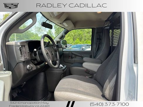 Used 2024 GMC Savana 2500 w/ Driver Convenience Package RWD image 3