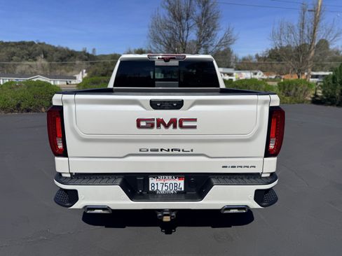 Used 2024 GMC Sierra 1500 Denali w/ Technology Package image 7