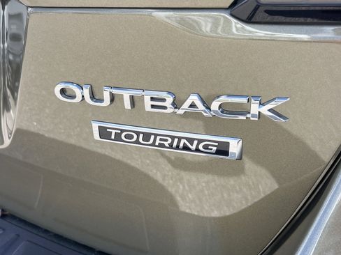 Used 2021 Subaru Outback Touring w/ Popular Package #2 image 9