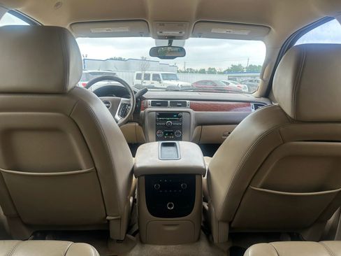 Used 2007 GMC Yukon SLT w/ SLT Preferred Equipment Group image 19