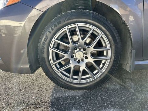 Used 2020 Toyota Camry SE image 10