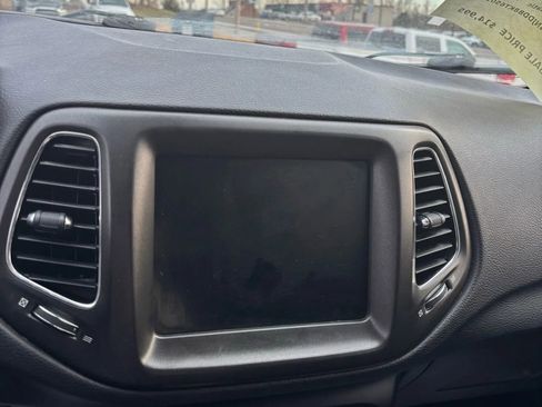 Used 2019 Jeep Compass Trailhawk image 14