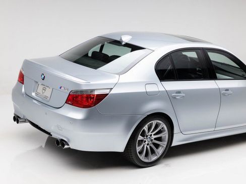 Used 2006 BMW M5 image 19