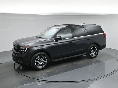 Used 2025 Ford Expedition Active image 48