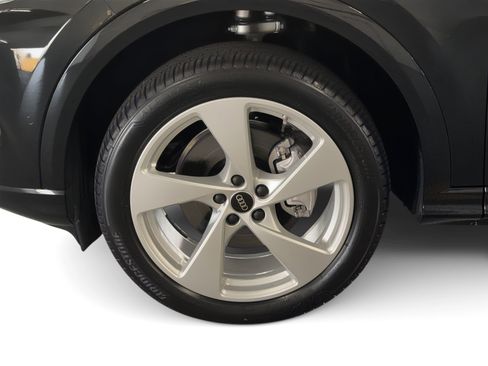 New 2025 Audi Q5 Premium Plus image 12