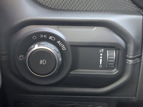 Used 2024 Jeep Wrangler Rubicon image 23