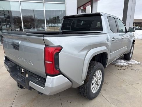 Used 2024 Toyota Tacoma SR5 image 7
