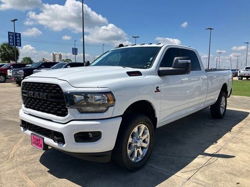 Used 2024 RAM 3500 Big Horn w/ Night Edition AWD/4WD image 3