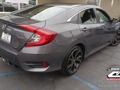 Used 2020 Honda Civic Sport image 2