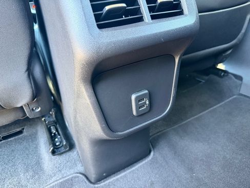Used 2024 GMC Terrain SLE w/ Driver Convenience Package AWD/4WD image 32
