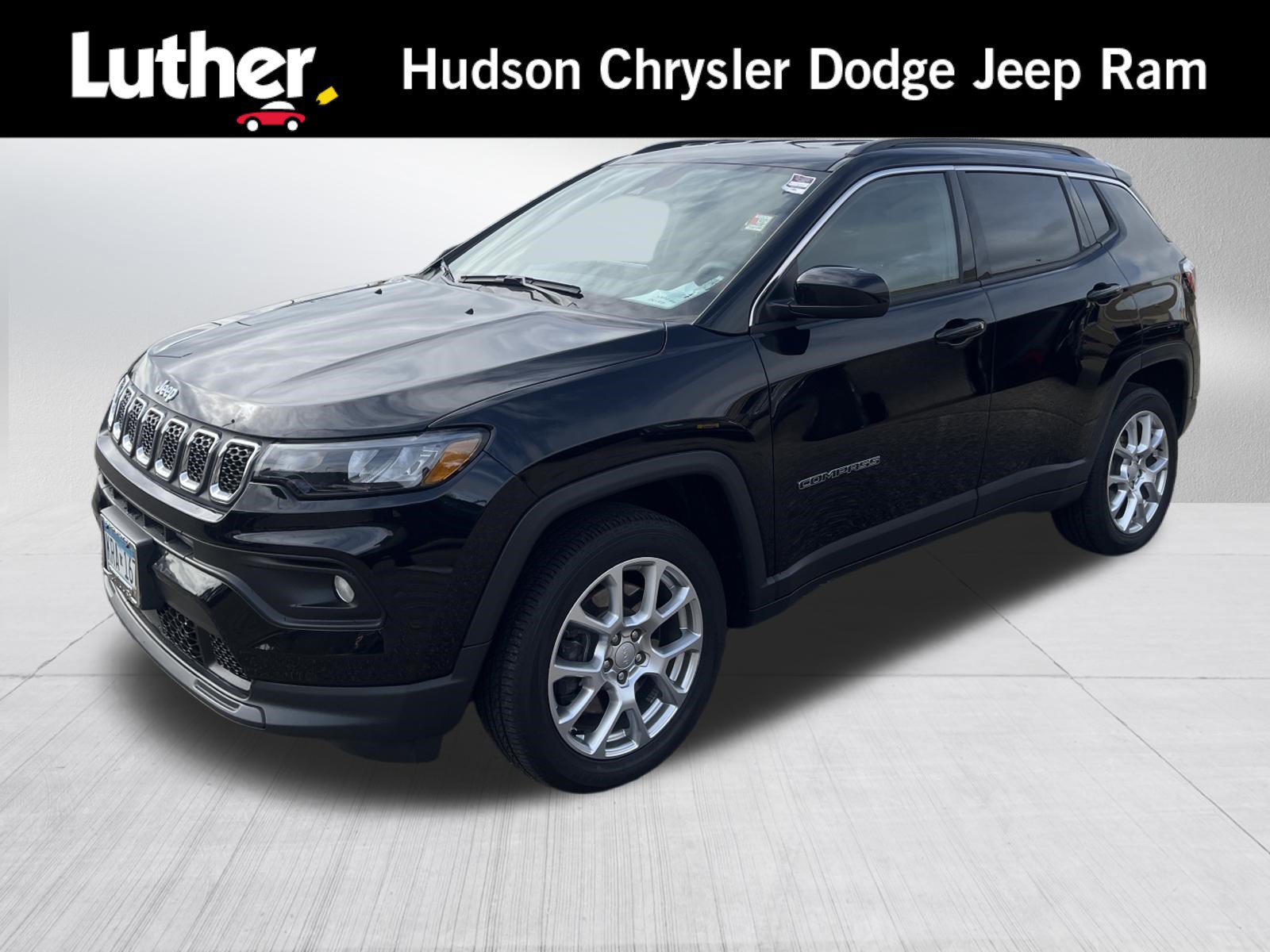 Used 2023 Jeep Compass Latitude AWD/4WD image 1
