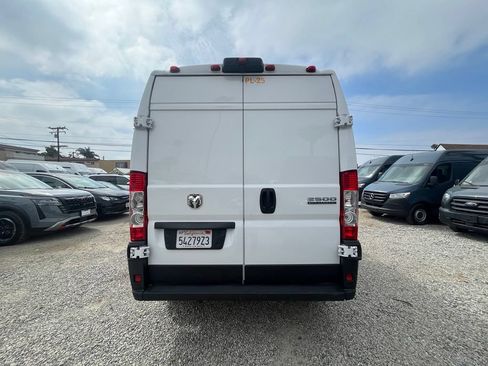 Used 2023 RAM ProMaster 2500 FWD image 6