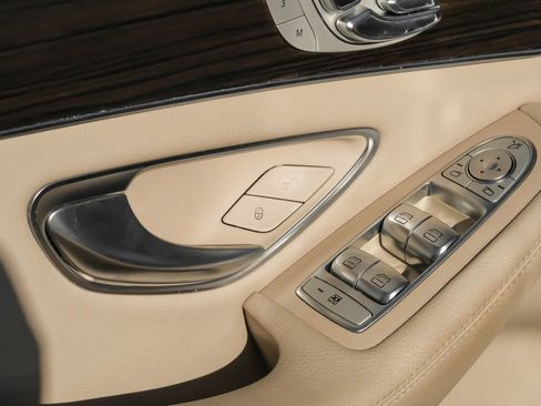 Used 2018 Mercedes-Benz C 300 Sedan image 50