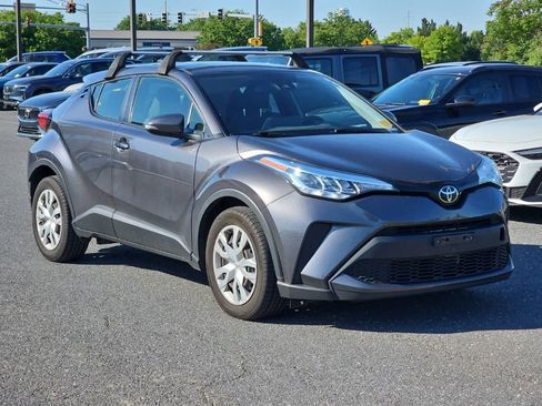 Used 2021 Toyota C-HR LE FWD image 1