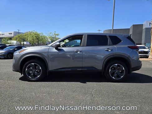 Used 2026 Nissan Rogue SV image 3