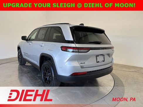 New 2025 Jeep Grand Cherokee Altitude w/ Trailer Tow Package image 5