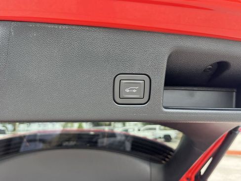 New 2025 Chevrolet Equinox EV RS image 7