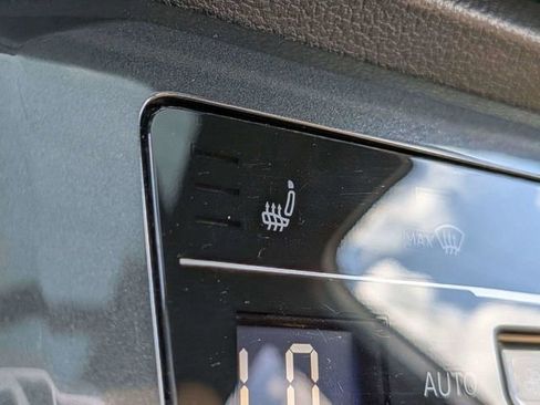 Certified 2023 Volkswagen Tiguan SE R-Line FWD image 23
