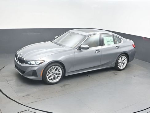 New 2026 BMW 330i Sedan w/ Convenience Package image 32