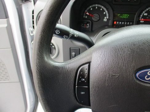 Used 2019 Ford E-350 and Econoline 350 Super Duty w/ Power Windows & Locks Group image 10