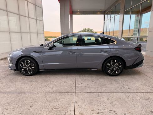 Used 2025 Hyundai Sonata SEL FWD image 5