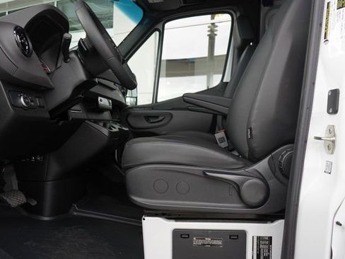 New 2025 Mercedes-Benz Sprinter 2500 image 19