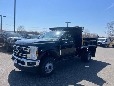 New 2026 Ford F350 XL w/ XL Chrome Package image 4