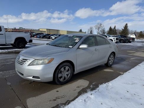 Used 2009 Toyota Camry CE image 3