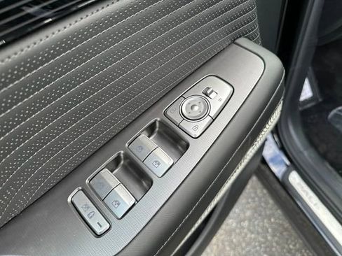 Used 2025 Hyundai Palisade Calligraphy image 11