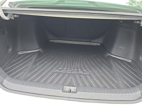 Certified 2025 Honda Accord SE image 12