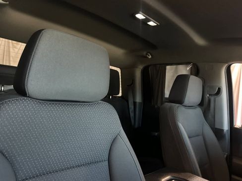 Used 2021 Chevrolet Silverado 1500 Custom RWD image 19