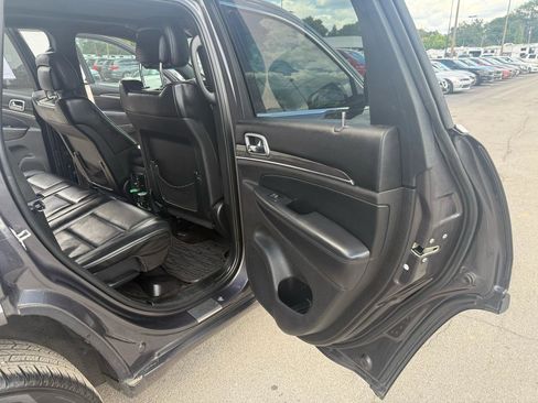 Used 2018 Jeep Grand Cherokee Overland w/ Trailer Tow Group IV RWD image 11
