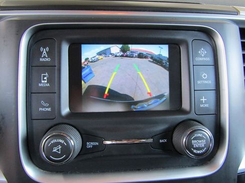 Used 2019 RAM 1500 Classic SLT RWD image 17