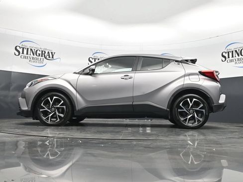 Used 2019 Toyota C-HR XLE FWD image 29