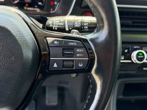 Used 2024 Honda Pilot Elite image 21