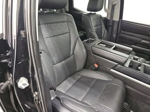 Used 2024 Toyota Tundra SR5 w/ SR5 Premium Package AWD/4WD image 36