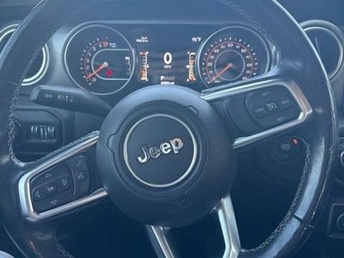 Used 2018 Jeep Wrangler Unlimited Sahara w/ Cold Weather Group AWD/4WD image 12